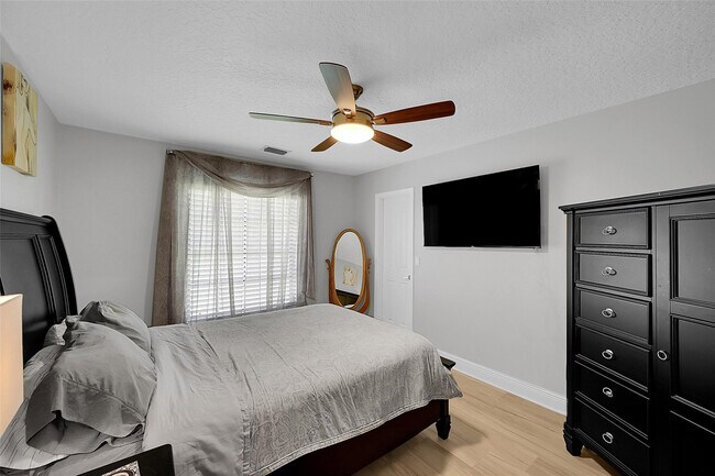 Building Photo - 8606 Arrowhead Dr