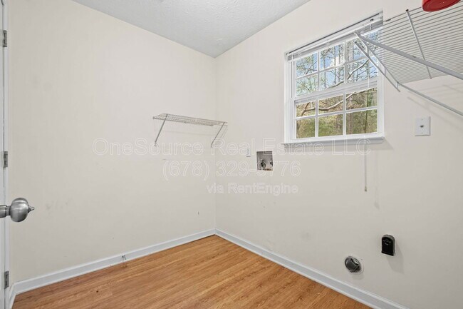 Building Photo - 4149 Oak Ferry Dr NE