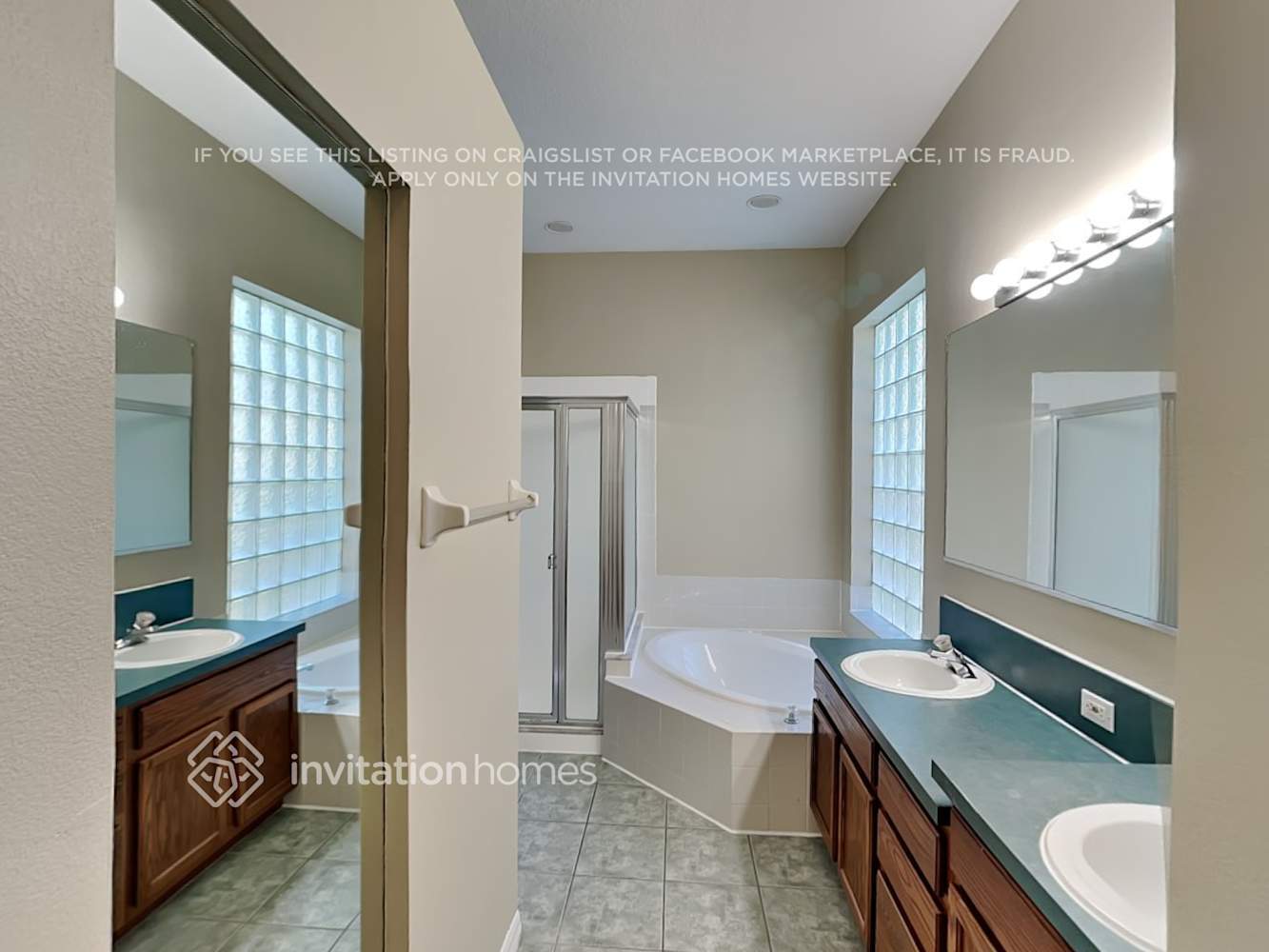 Building Photo - 6219 Macaw Glen