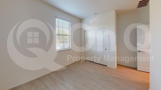 Building Photo - 8768 E Stone Meadow Cir