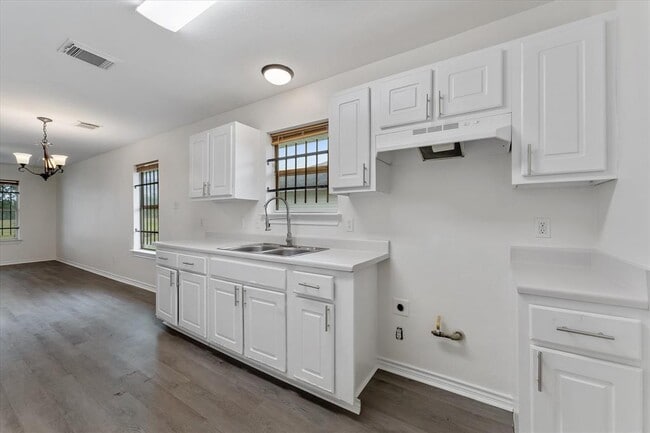 Building Photo - 11419 Roandale Dr