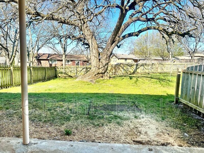 Building Photo - 102 Susan Ct