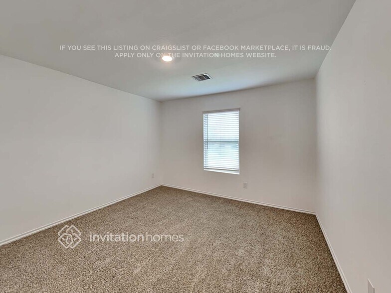 Building Photo - 24139 Mustang Run Dr