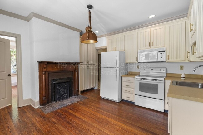 Building Photo - 819 Federal St