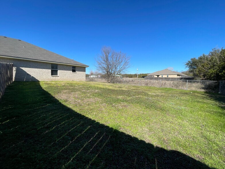 Building Photo - 1515 Pueblo Trce