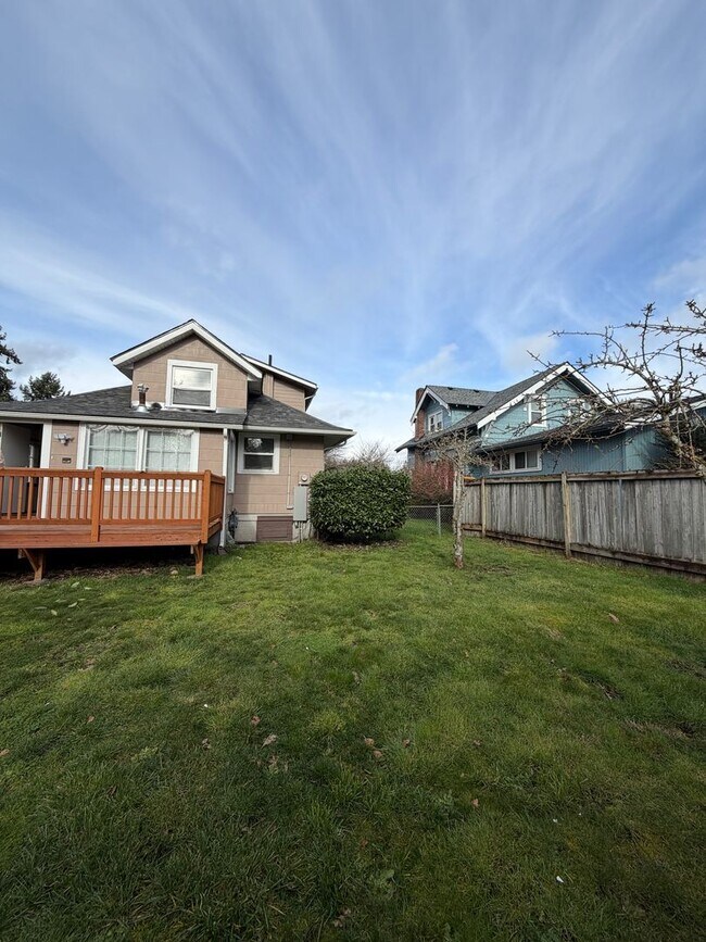 Building Photo - 408 Barksdale Ave