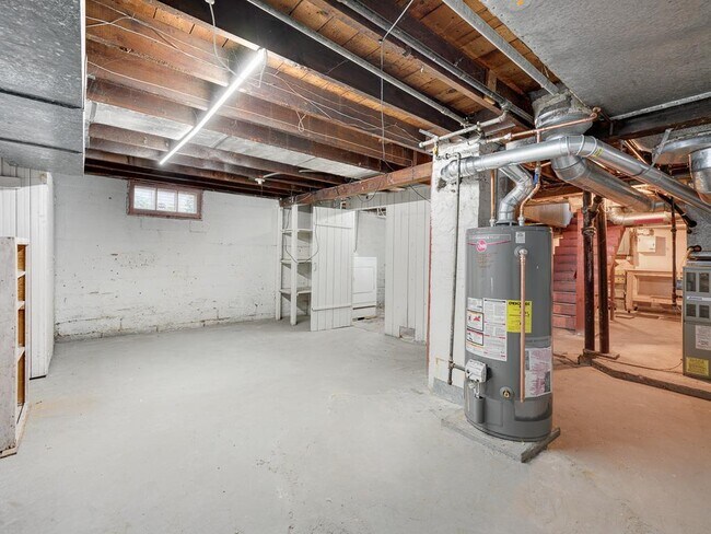 Building Photo - 6016 3rd Ave S