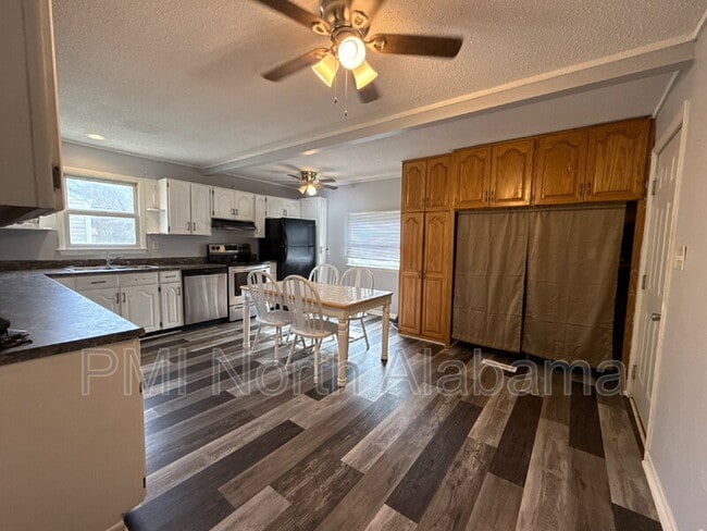 Building Photo - 4005 Cypress Ave SW