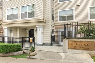 Building Photo - Clearwater Apartments - Star Apartments