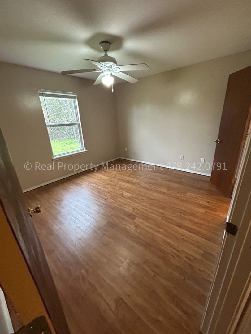 Building Photo - 1908 Cherrybark Dr