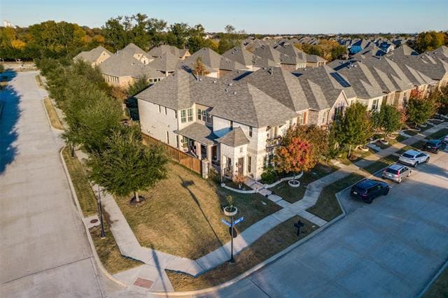 Building Photo - 630 Bridge St