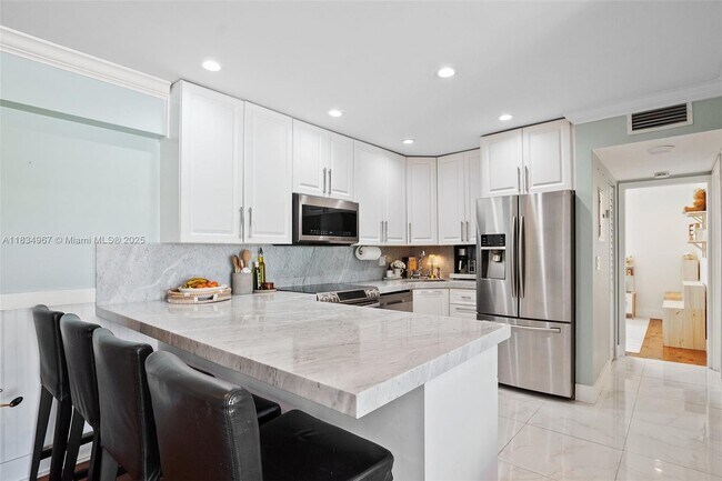 Building Photo - $2,300 3642 NE 171st st #506