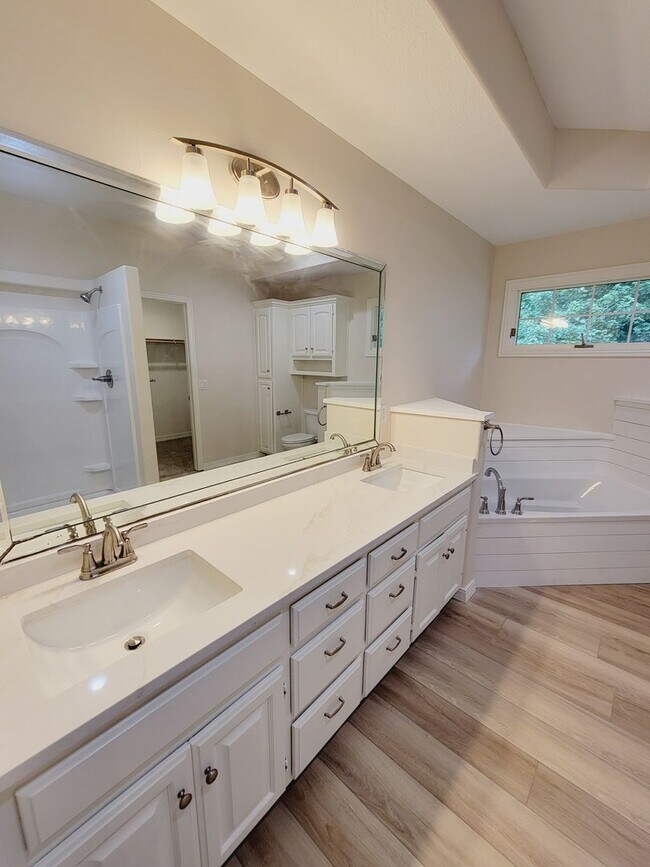 Building Photo - Lots Of New in Marlborough Manor w/ 3 Car Garage