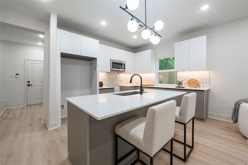 Building Photo - 8122 Corinth St