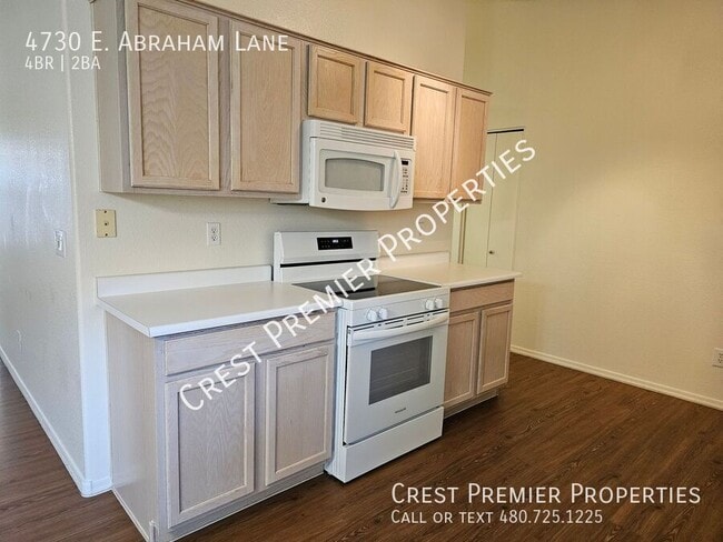 Building Photo - 4730 E Abraham Ln