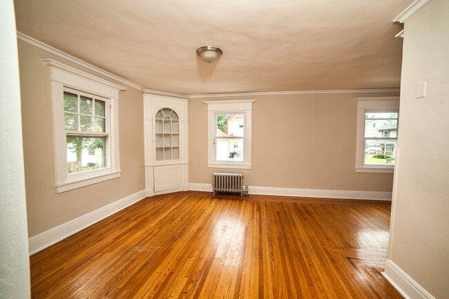 Building Photo - 25 Jardine Rd