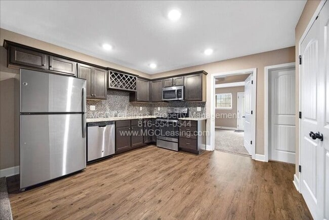 Building Photo - Timber Trails Townhomes - Half Off May + $1,000 Off June — Tour Today