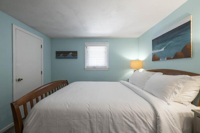 Building Photo - 16 Grasshopper Ln