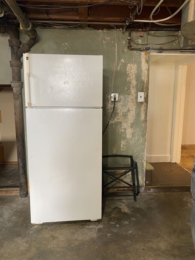 Building Photo - 2 Bed / 2 Bath Home - Close to UNC