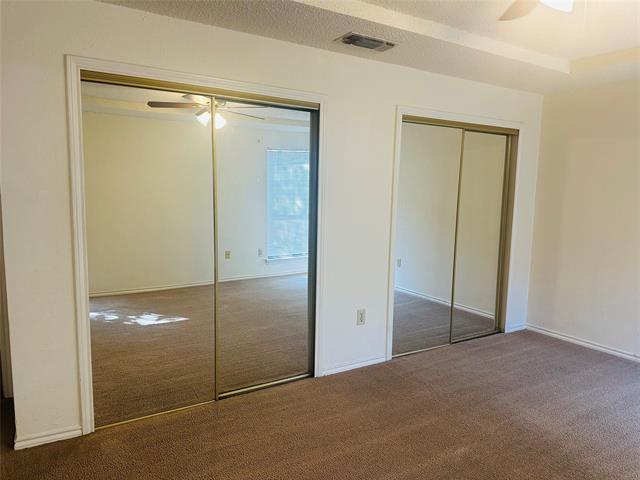 Building Photo - 2621 Ozark Dr