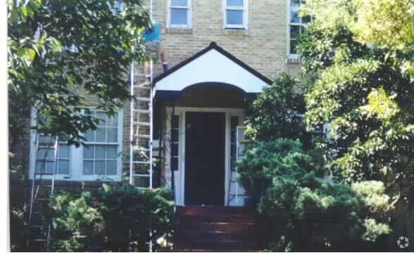 Primary Photo - 1704 Mccall Rd