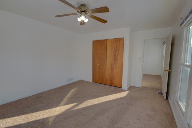 Building Photo - KLEROC