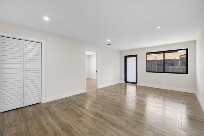 Building Photo - 1522 NW 41st St