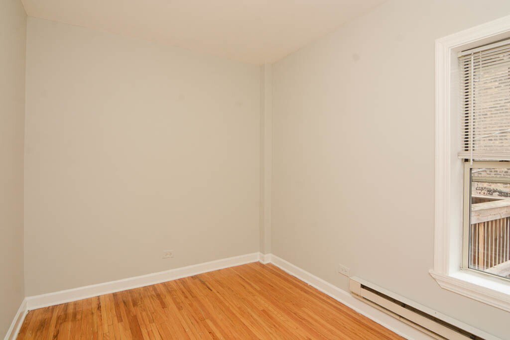 Building Photo - 714 W Barry Ave