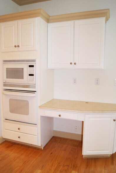 Building Photo - 641 Old Hickory Blvd