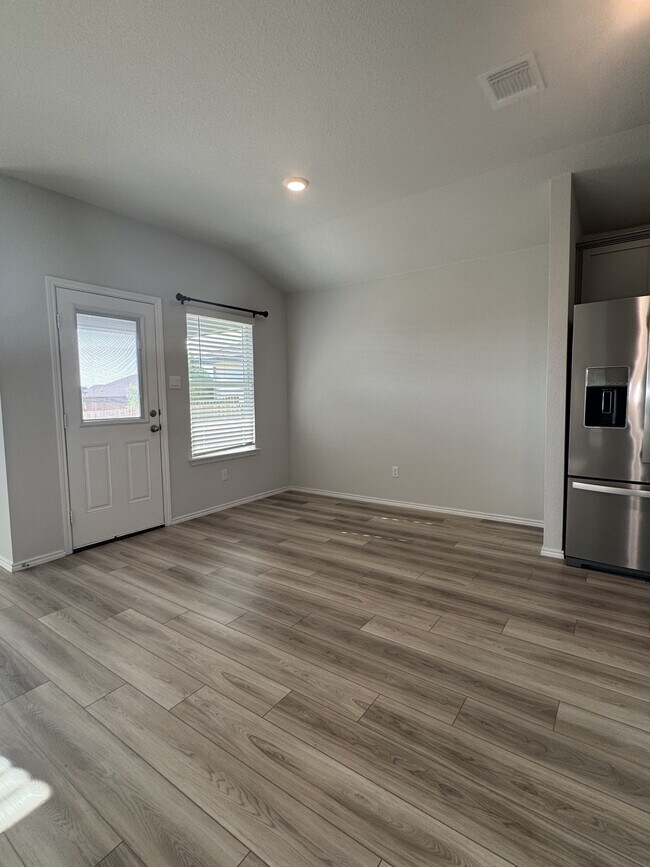 Building Photo - 7108 Gilbert Dr