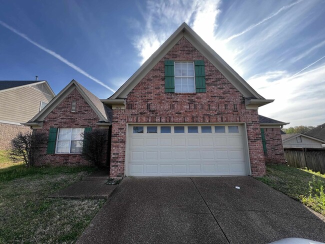 Primary Photo - 1072 Red Fern Cir W
