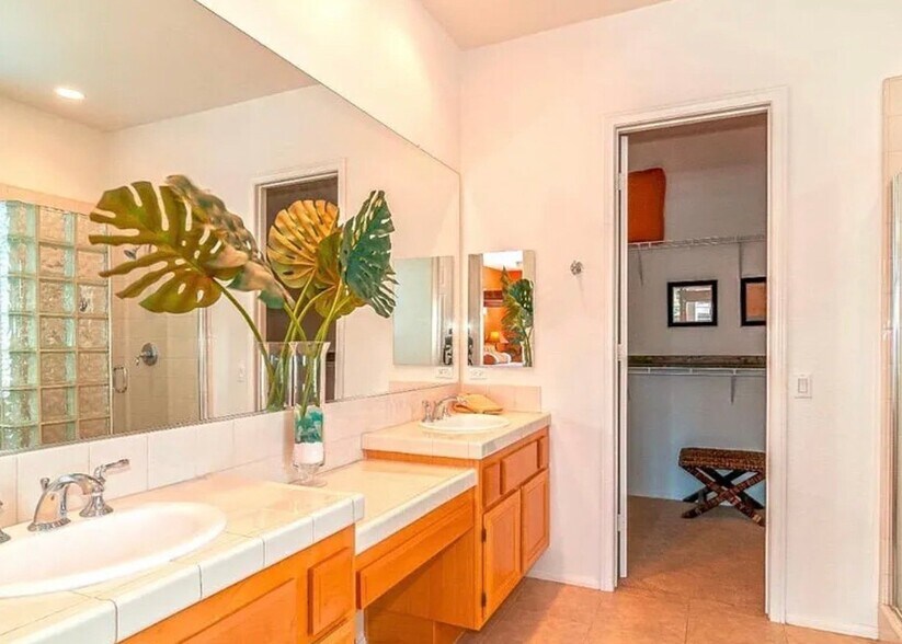 Building Photo - 48841 Via Estacio