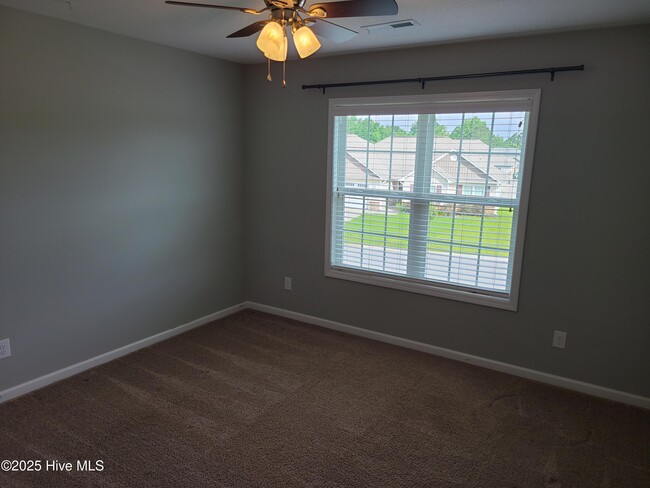 Building Photo - 110 Regatta Way