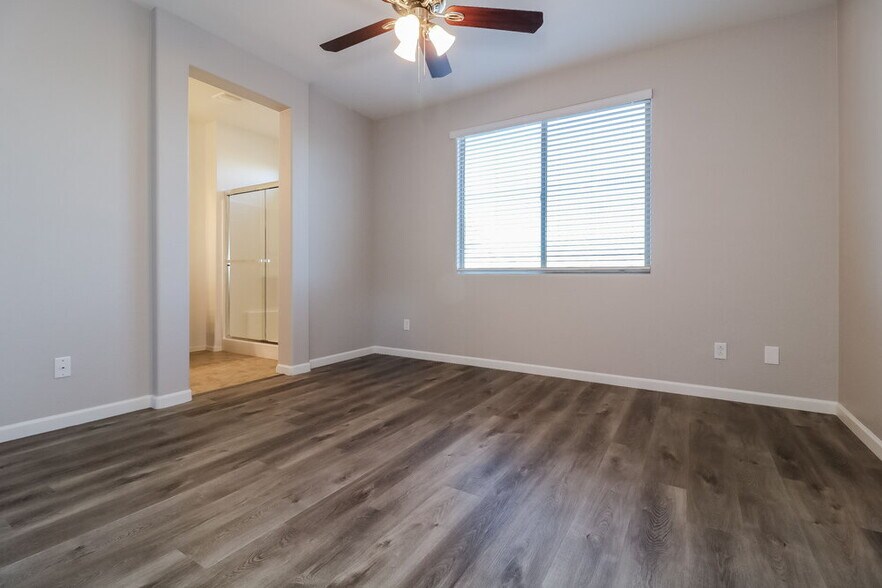 Building Photo - 17726 W Cashman Dr