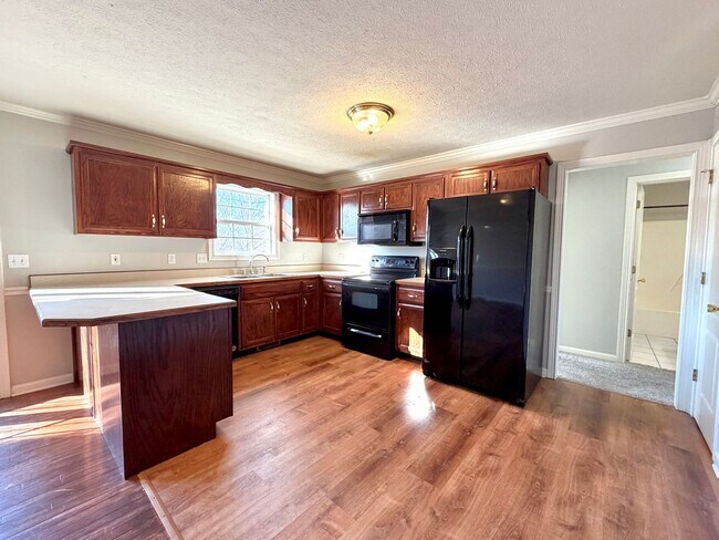 Building Photo - 1636 Cedar Springs Cir