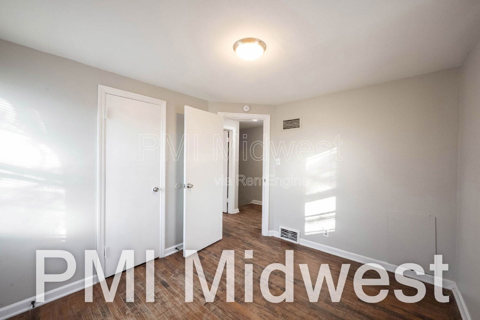 Building Photo - 1319 N Alton Ave