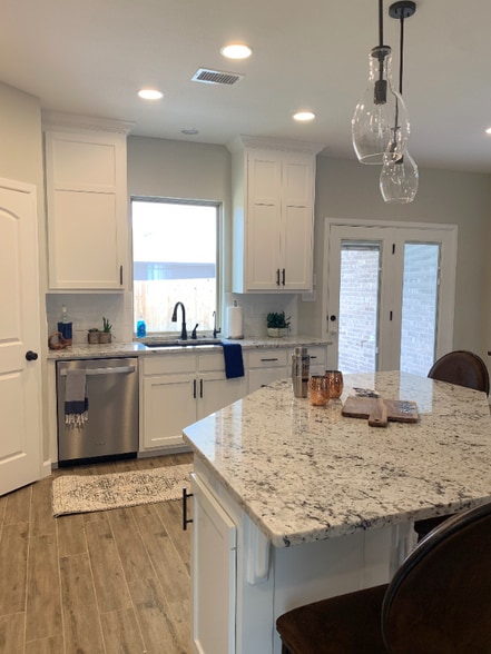 Building Photo - 1308 Solomon Ln