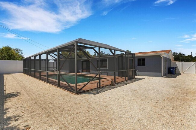 Building Photo - 4645 Hunter Ridge Dr