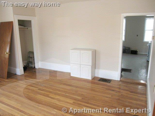 Building Photo - 107 Brookline St