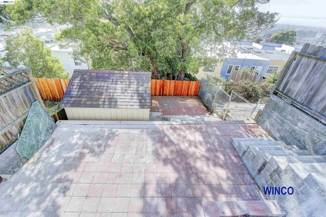 Building Photo - 263 Ralston St