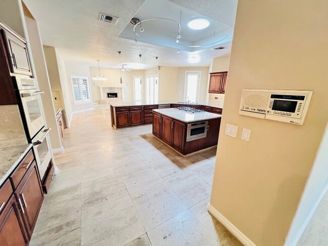 Building Photo - 10 Oaks Guard gated community