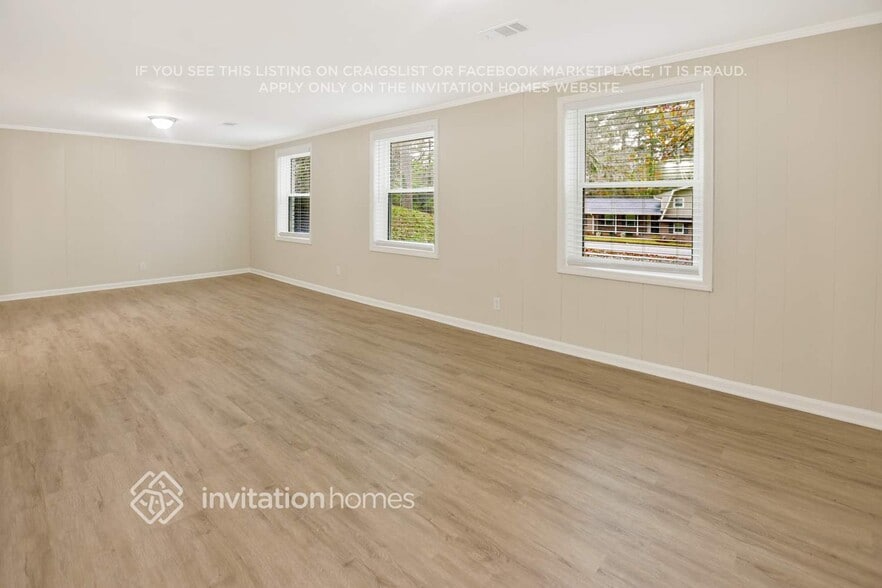 Building Photo - 3570 Greentree Farms Dr