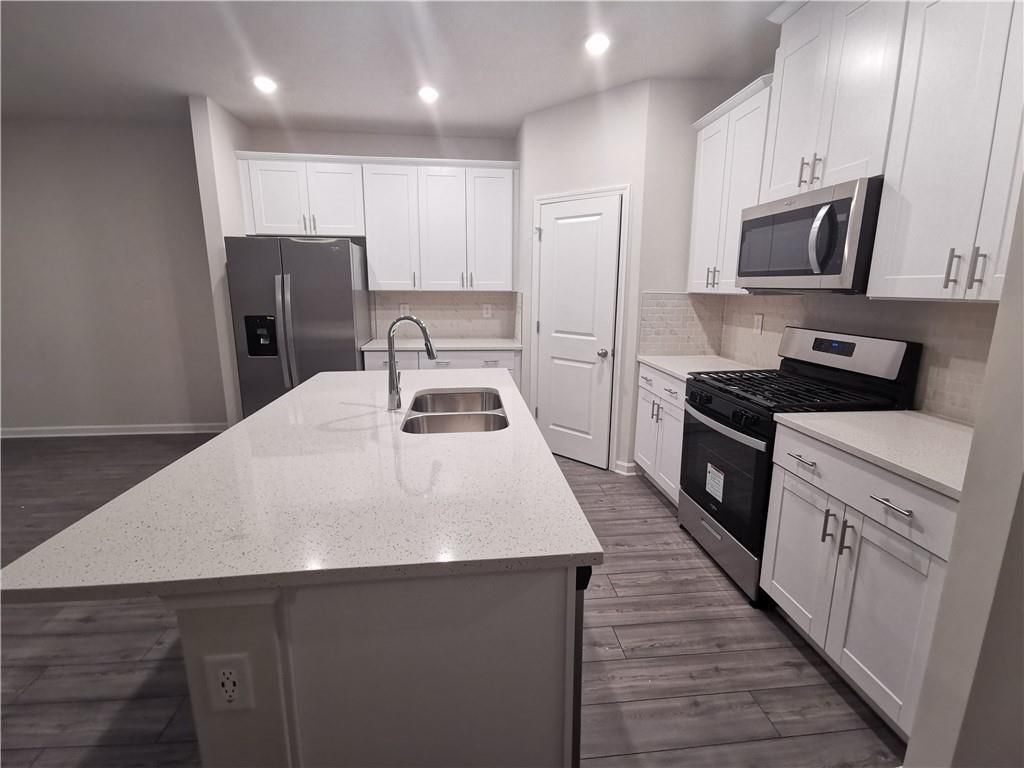 Building Photo - 6017 White Sycamore Pl