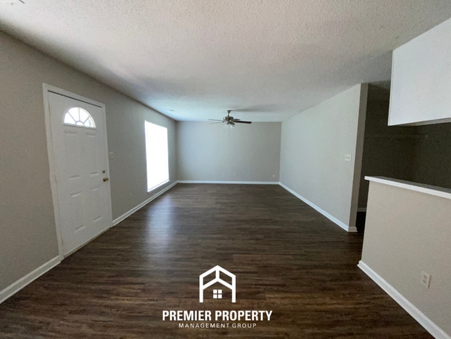 Building Photo - Charming 3BR/2BA in Raleigh | Hardwood Floors & Large Fenced Backyard