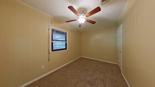 Building Photo - 511 Fir Ave