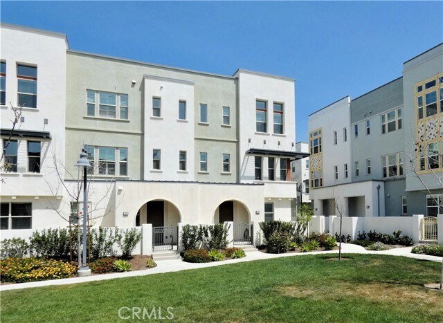Primary Photo - 130 Acamar