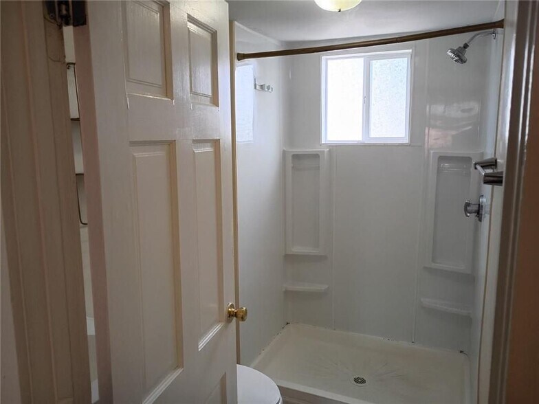 Building Photo - 278 Sayles St