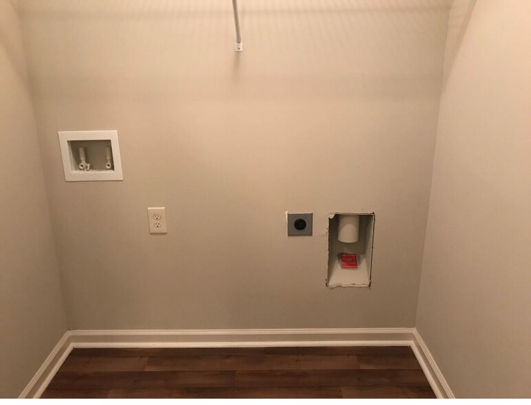 Building Photo - 346 Turtle Creek Dr