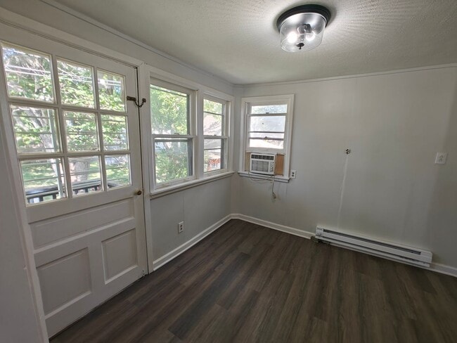 Building Photo - 360-4 Walnut