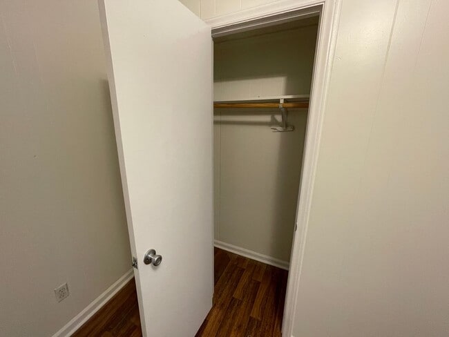 Building Photo - SRP-SH050-402 South 10th Street